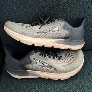 Altra Provision size 9.5